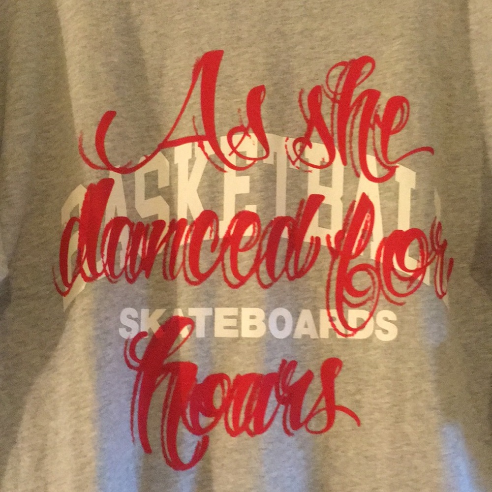 *SOLD*Basketball Skateboards Long Sleeve Top - Picture 4 of 6